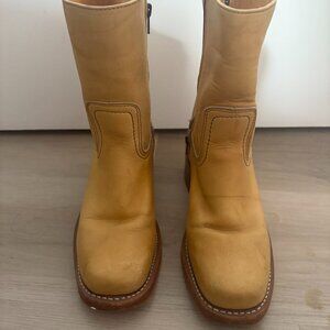 FRYE Vintage Short Campus Banana Boots Size 6